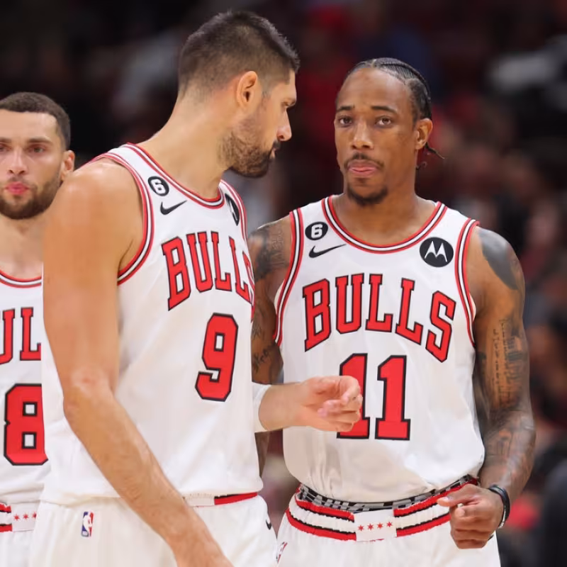 Zach LaVine, Nikola Vucevic y DeMar DeRozan