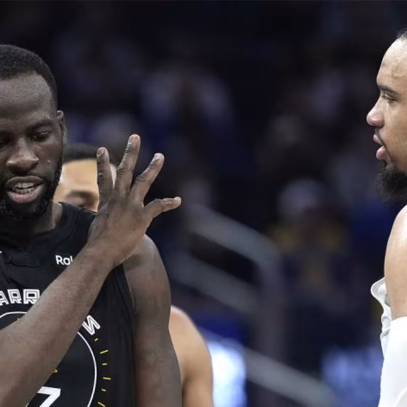 Draymond Green, vacilando a Dillon Brooks