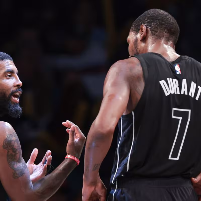 Kyrie Irving y Kevin Durant