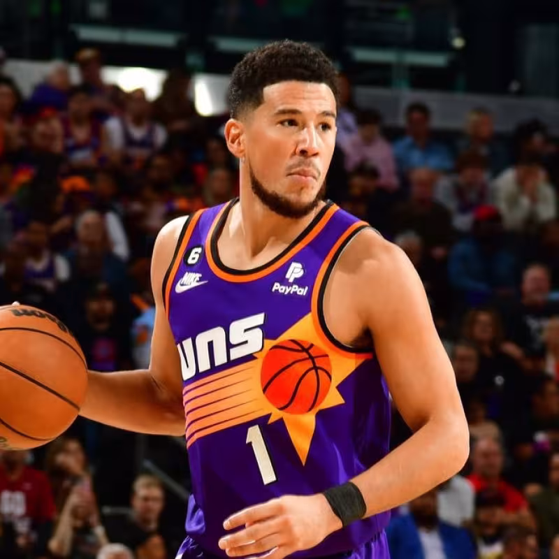Devin Booker, estrella de Phoenix Suns.