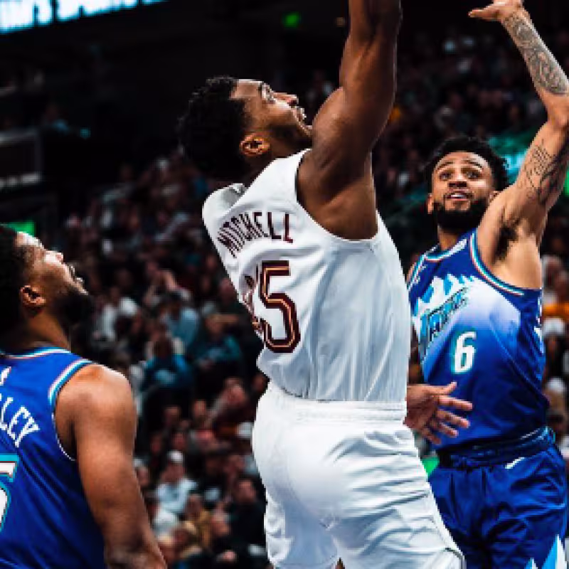 Donovan Mitchell, estrella de Cleveland Cavaliers. 