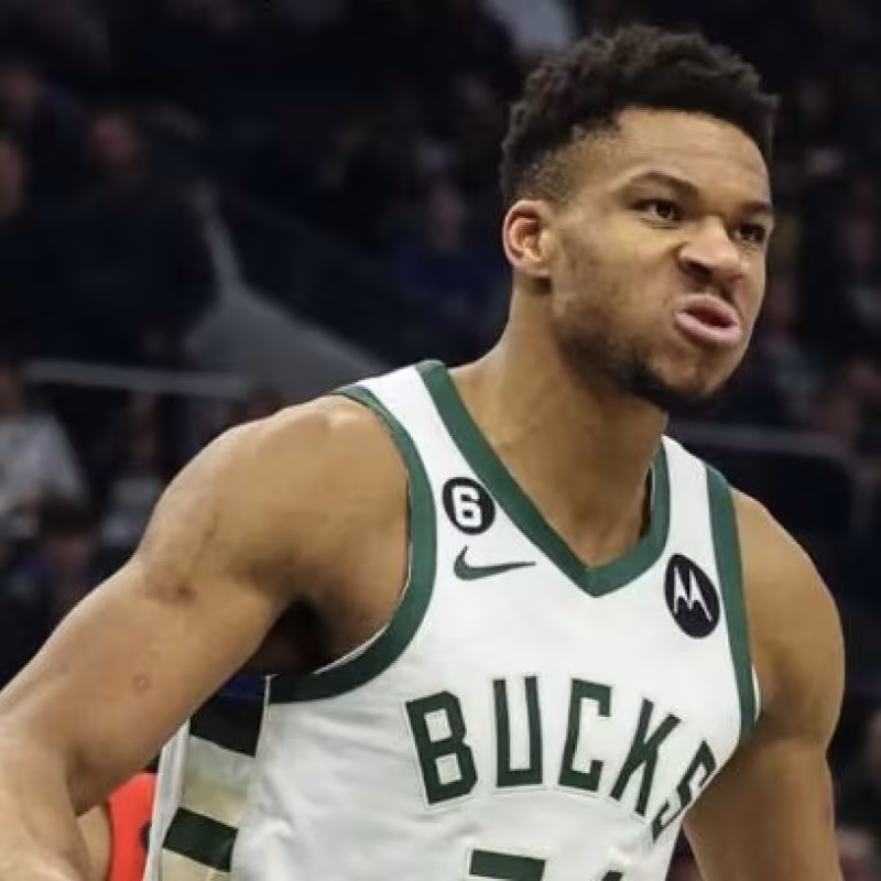 Giannis Antetokounmpo, estrella de Milwaukee Bucks.