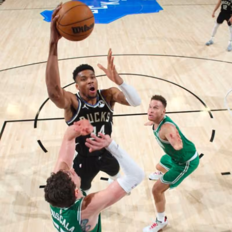 Giannis Antetokounmpo, estrella de Milwaukee Bucks. 