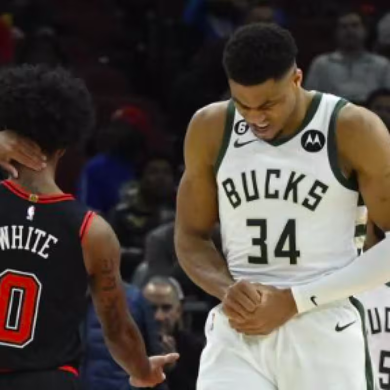 Giannis Antetokounmpo, estrella de Milwaukee Bucks. 