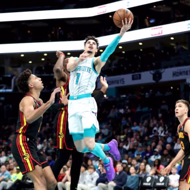 LaMelo Ball, historia con Hornets. Foto. gettyimages