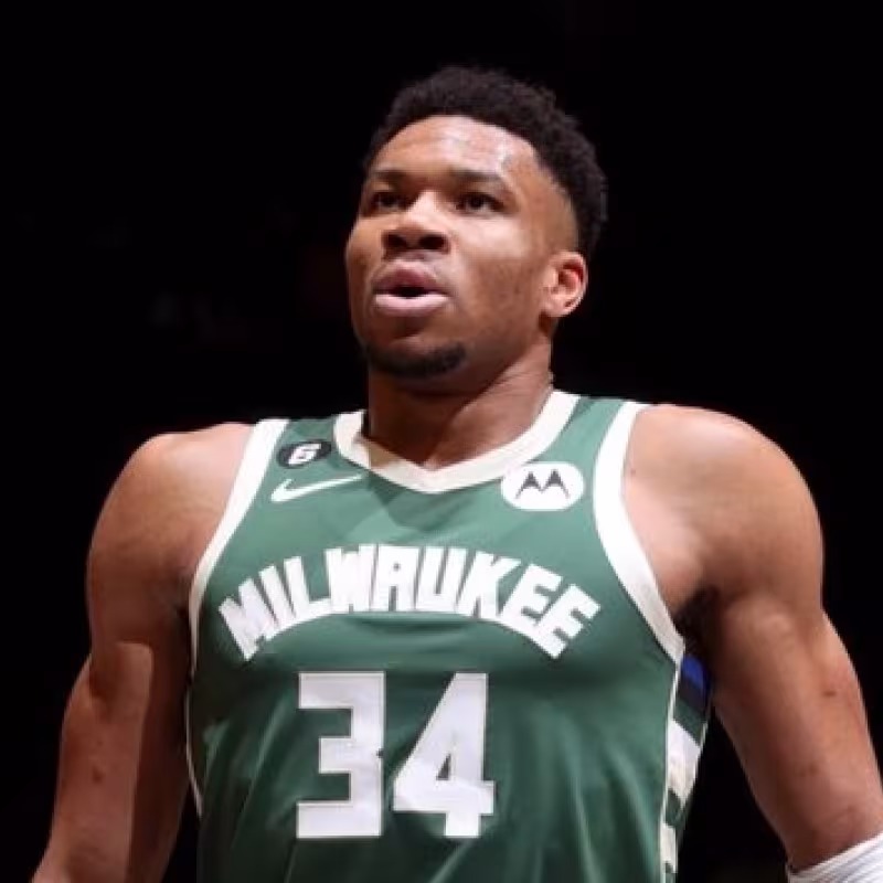 Giannis Antetokounmpo, estrella de Milwaukee Bucks.