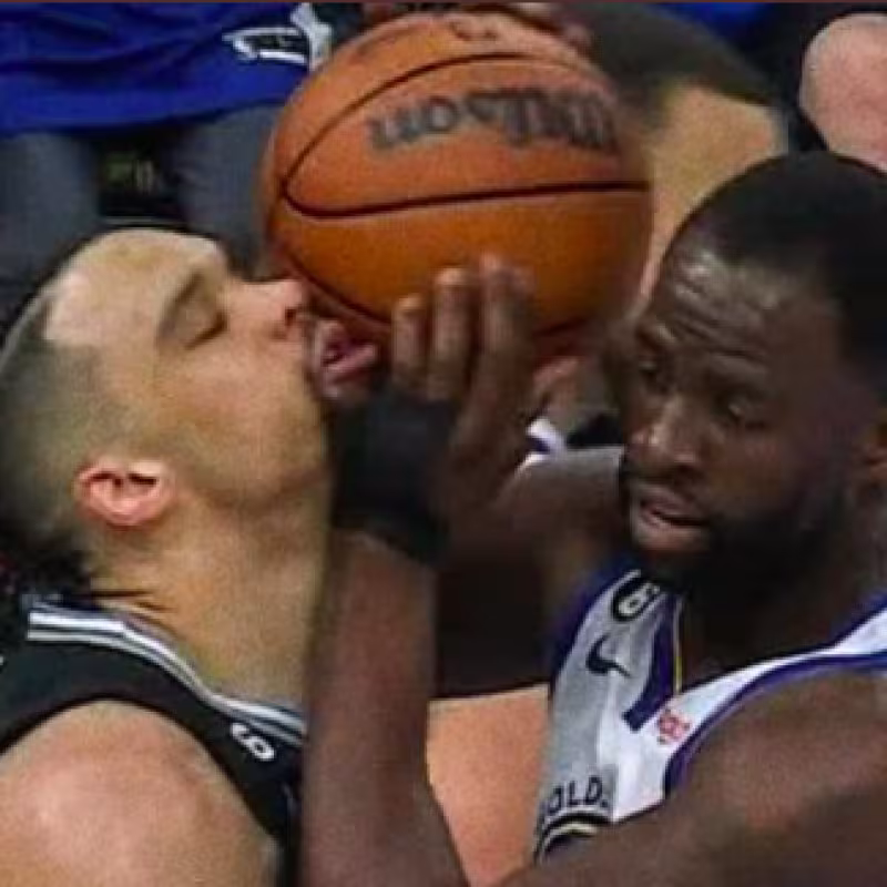 Dillon Brooks y Draymond Green, a lo suyo...