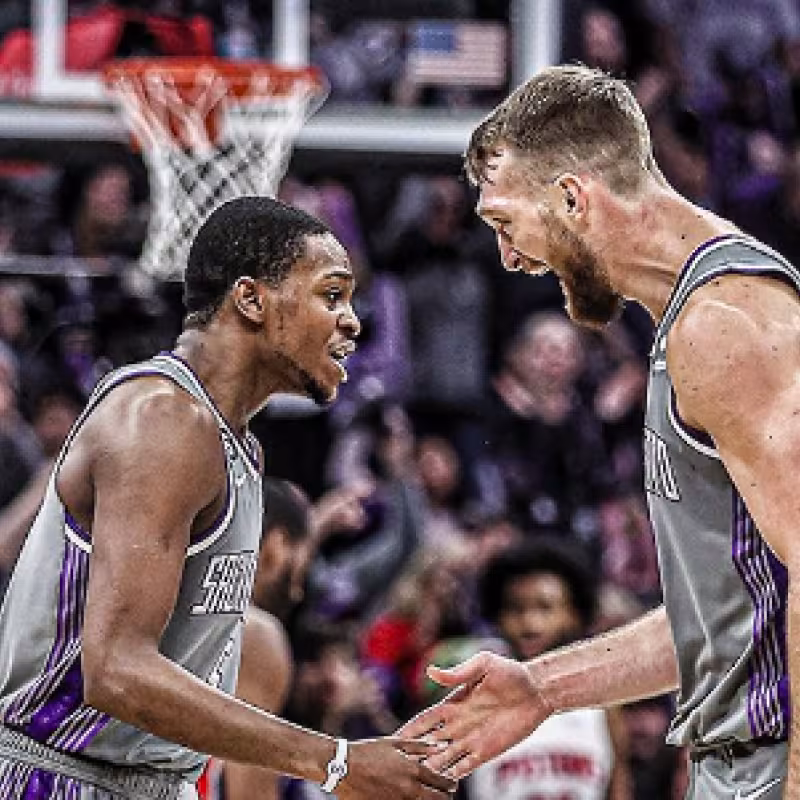 Sabonis y Fox, estrellas de los Kings. 