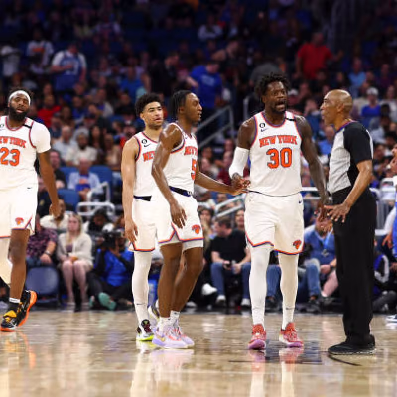 Julius Randle, mal gesto con compañero de Knicks. Foto: gettyimages