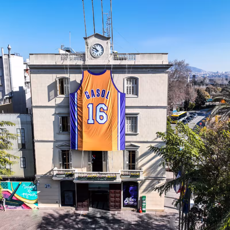 Sant Boi 'retira' el 16 de Pau Gasol con Los Angeles Lakers