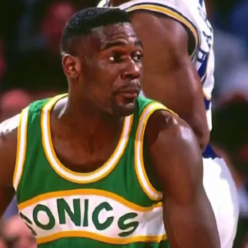 Shawn Kemp, mítico jugador de los Sonics. 