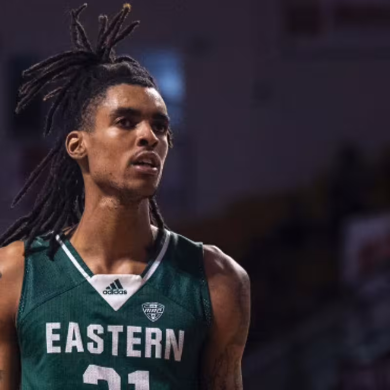 Emoni Bates entra en el Draft NBA 2023. 