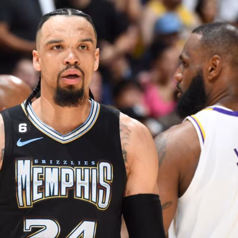 Dillon Brooks y LeBron James