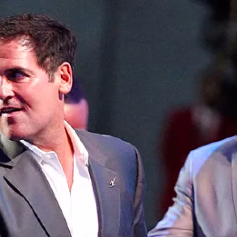 Mark Cuban, junto a Jason Kidd.