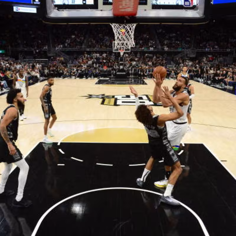 Rudy Gobert, vergonzoso puñetazo. Foto: gettyimages