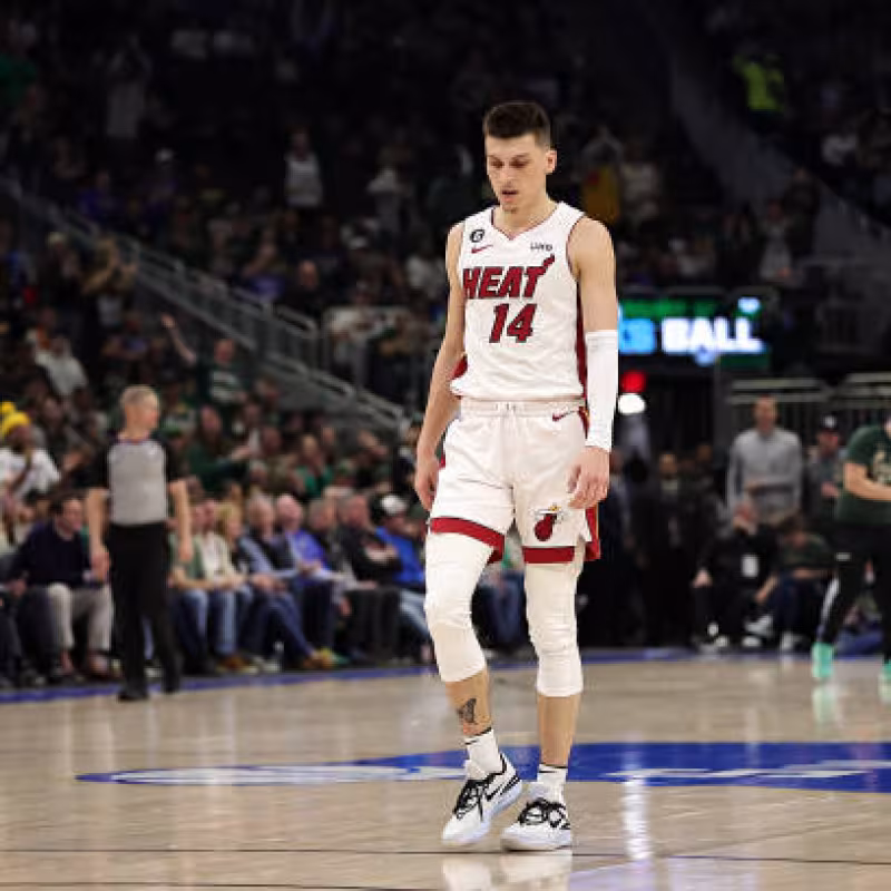 Tyler Herro, mano rota. Foto: gettyimages