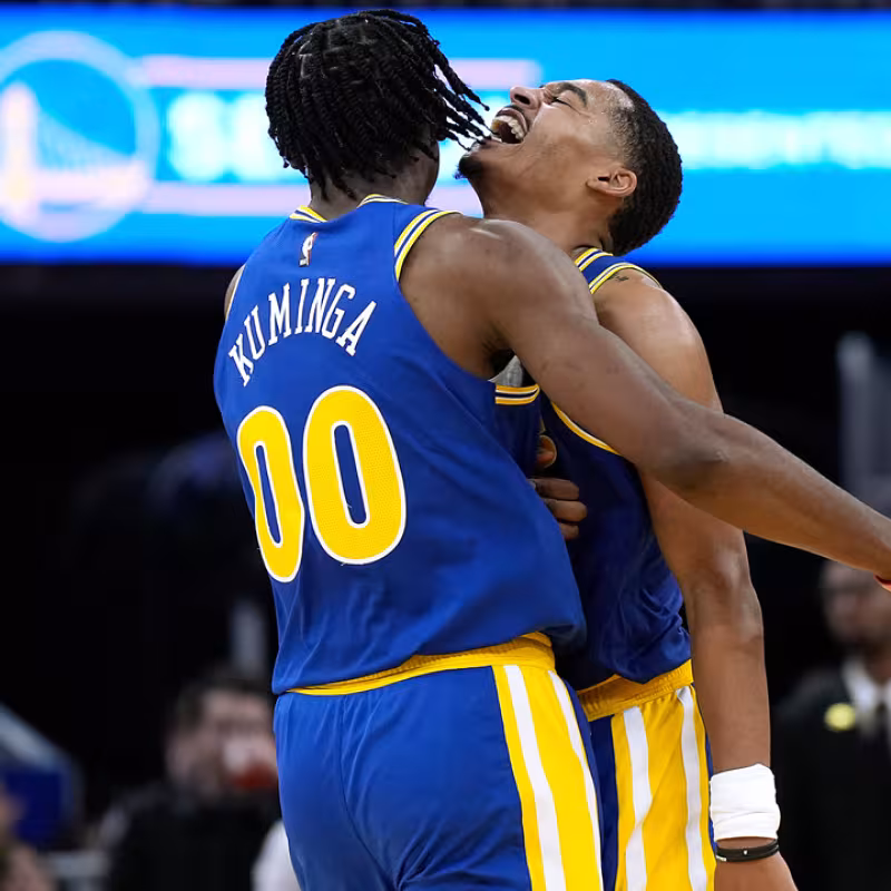 Jonathan Kuminga y Jordan Poole