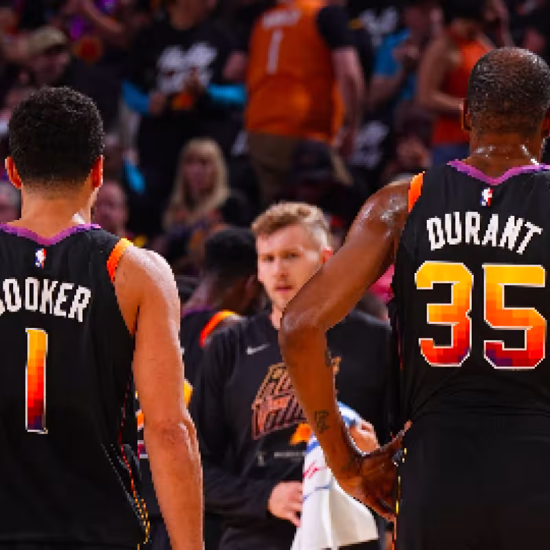 KD y Booker, estrellas de los Suns. 