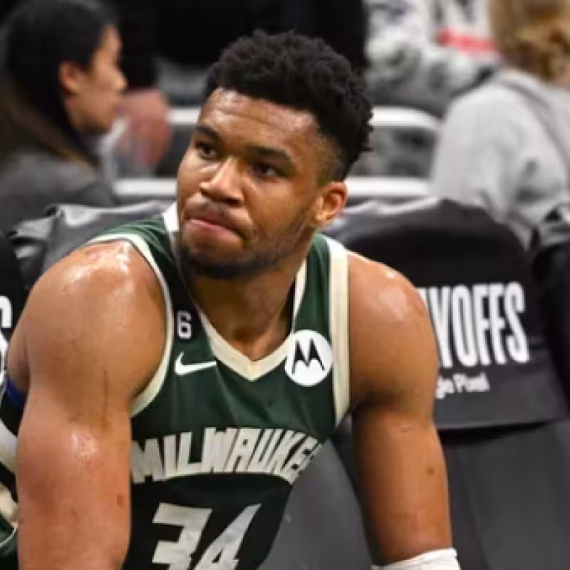 Giannis Antetokounmpo, estrella de Milwaukee Bucks. 