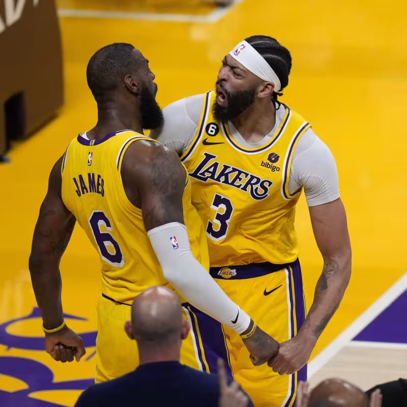 LeBron James y Anthony Davis