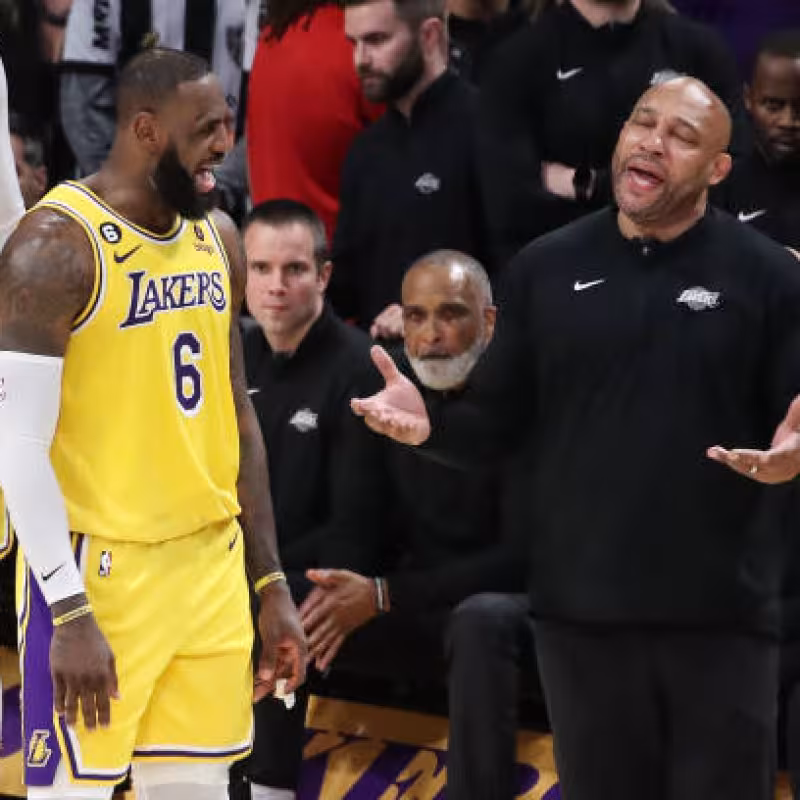 Lebron James, presión para mejores fichajes en Lakers. Foto: gettyimages