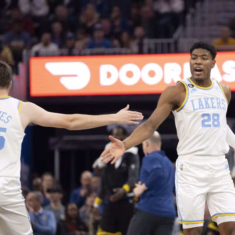 Austin Reaves y Rui Hachimura