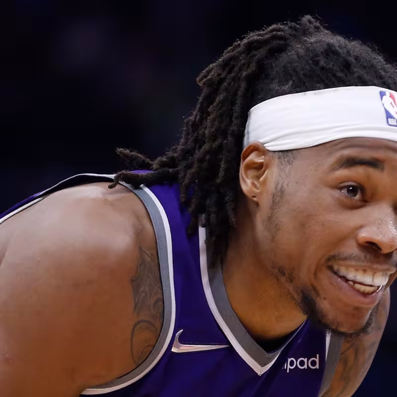 Richaun Holmes, nuevo jugador de Dallas Mavericks.