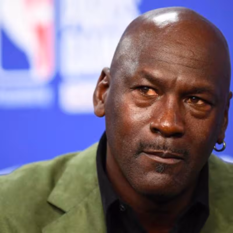 Michael Jordan ha vendido a los Hornets.
