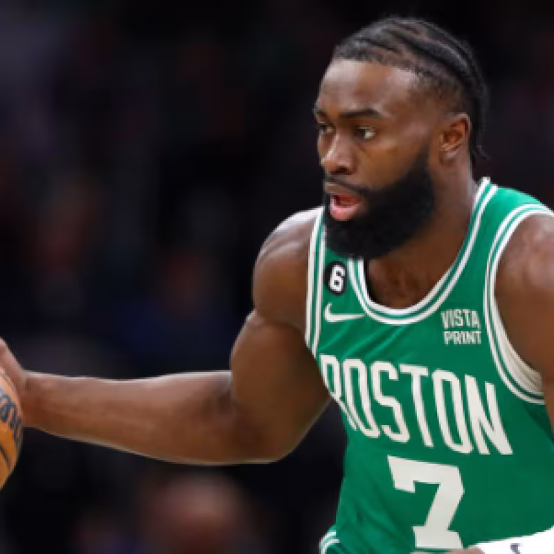 Jaylen Brown aún no ha renovado con Boston Celtics. 