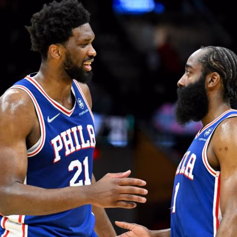 Joel Embiid y James Harden