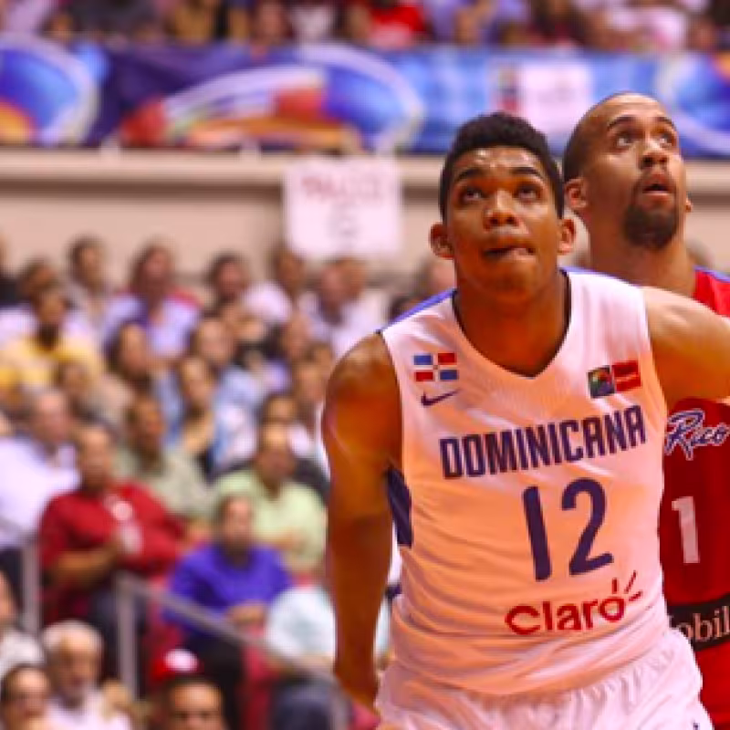 Karl-Anthony Towns, en un partido con la República Dominicana.