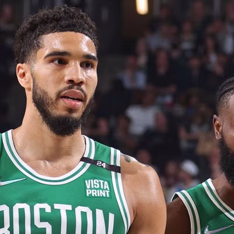 Jayson Tatum y Jaylen Brown, estrellas de Boston Celtics.