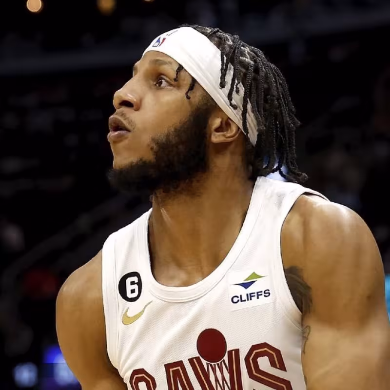 Lamar Stevens, agente libre de la NBA.