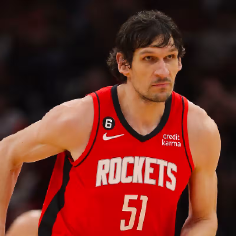 Boban Marjanovic sigue en Houston Rockets. 