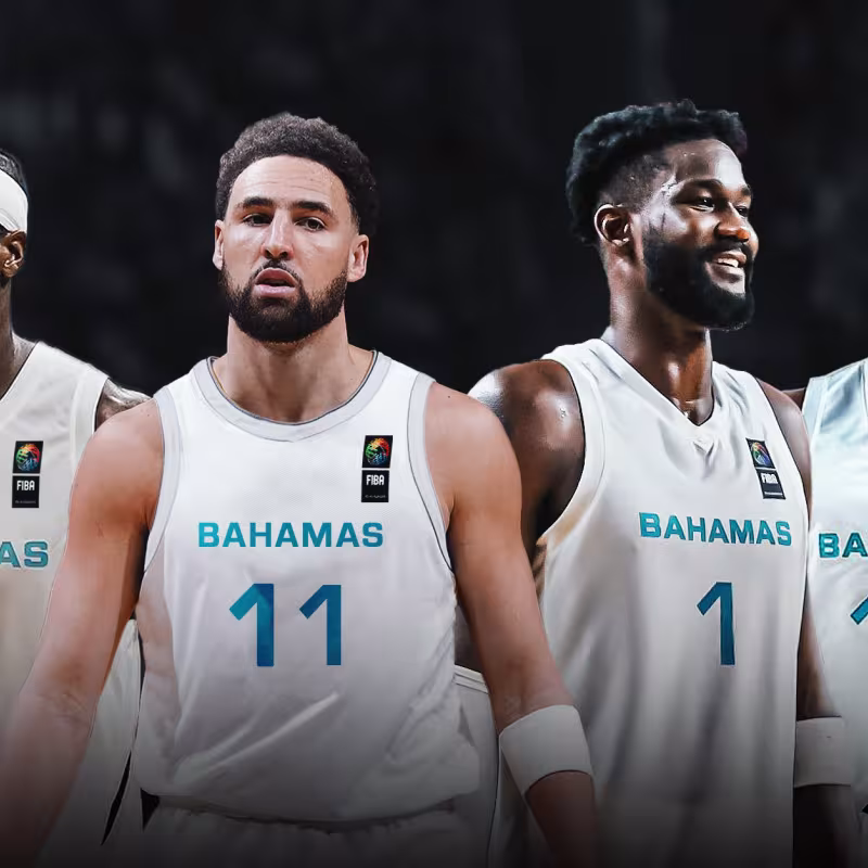 Buddy Hield, Klay Thompson, Deandre Ayton y Eric Gordon