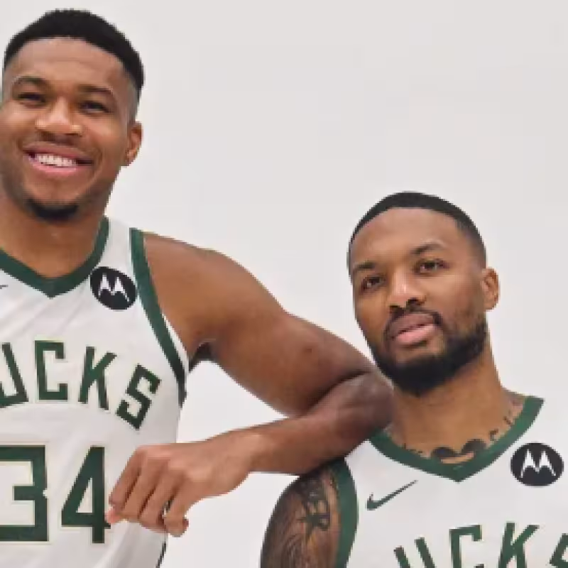 Anteto, junto a Lillard, nuevas estrellas de los Bucks. 
