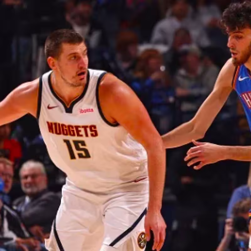 Nikola Jokic, vs. Chet Holmgren en un Nuggets-OKC.