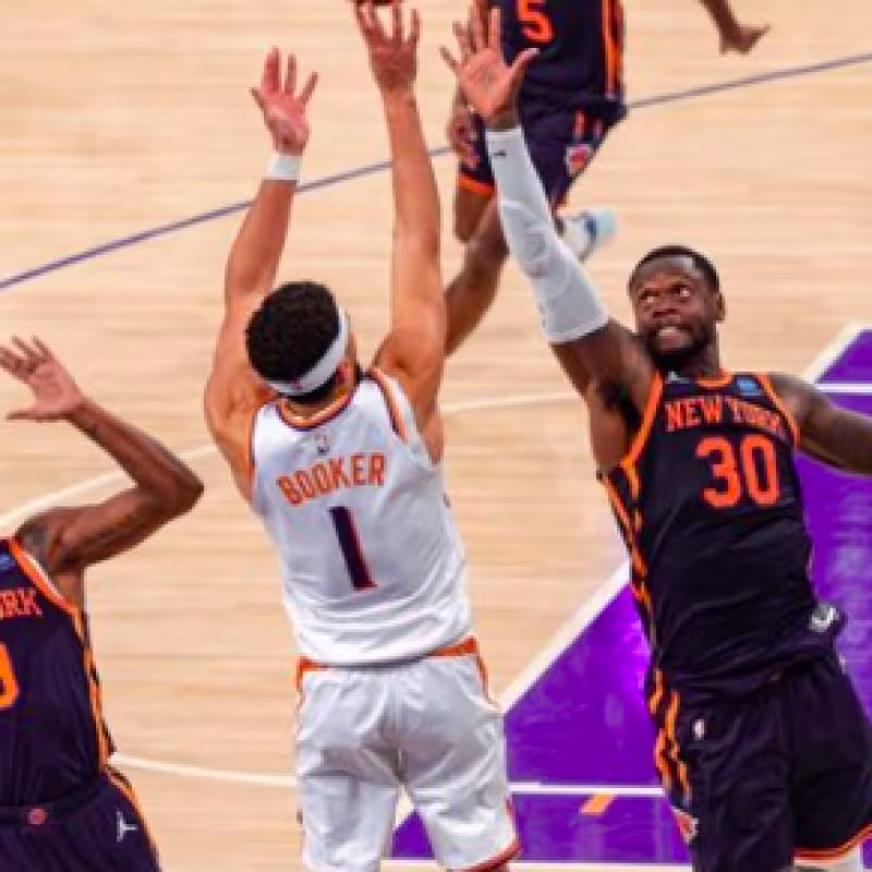 Devin Booker, estrella de Phoenix Suns. 