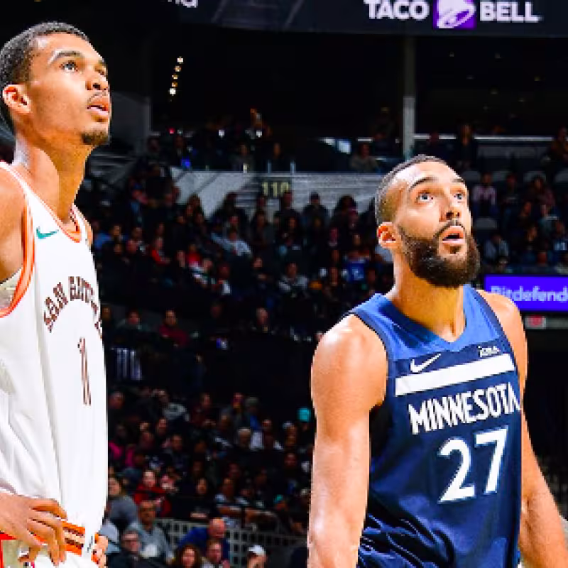Gobert y Wembanyama, en el Wolves-Spurs. 