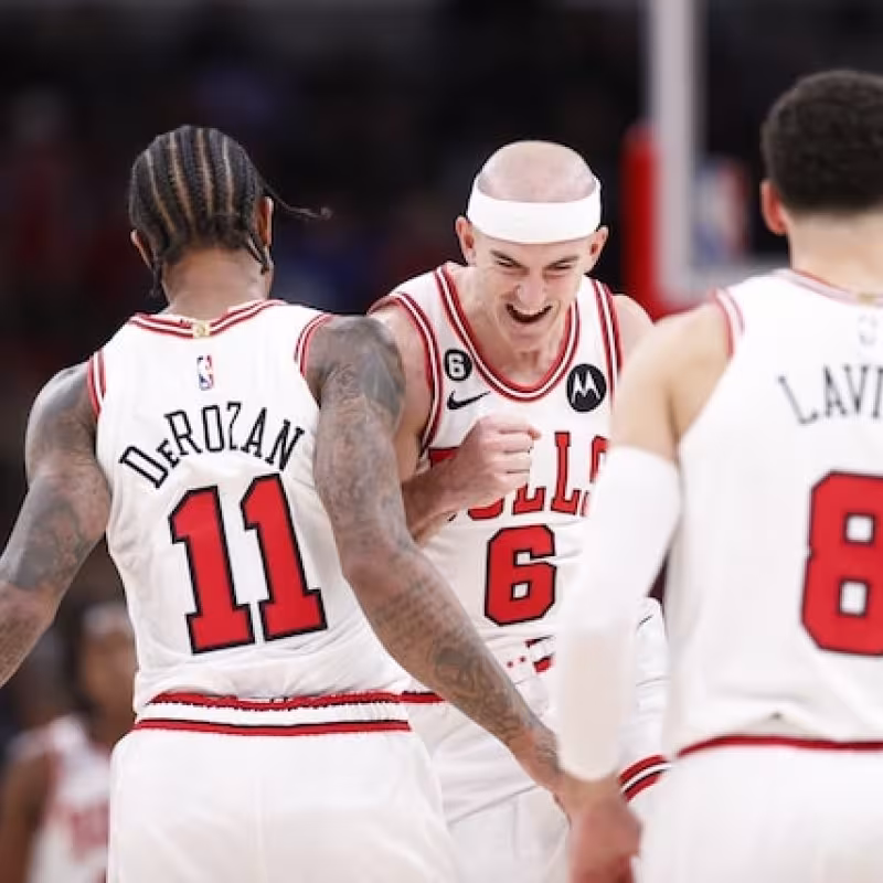 DeMar Derozan, Alex Caruso y Zach LaVine