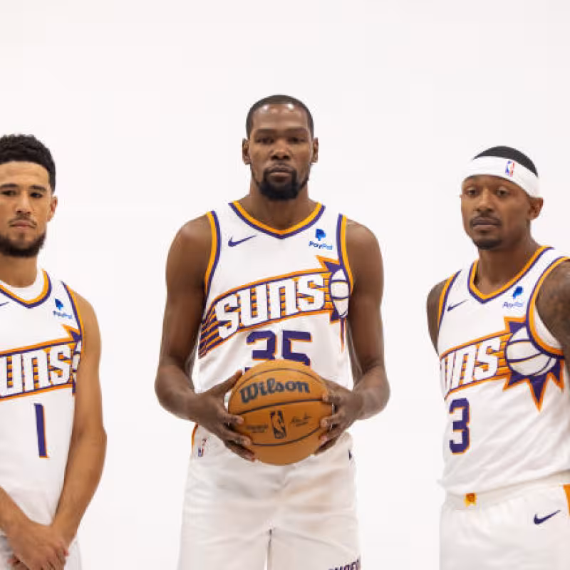 Devin Booker, Kevin Durant y Bradley Beal