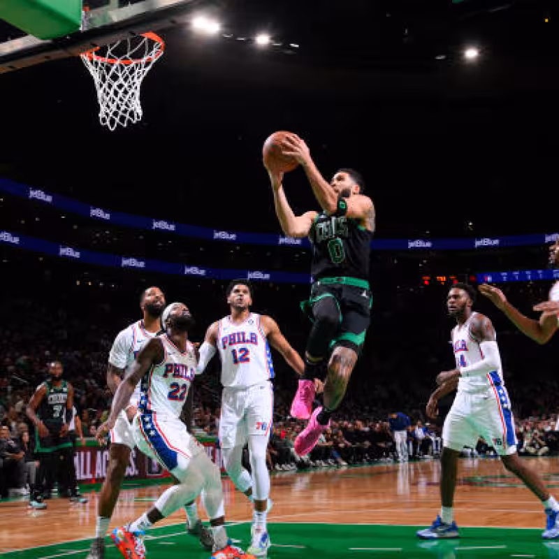 Jayson Tatum, expulsado ante Sixers. Foto: gettyimages