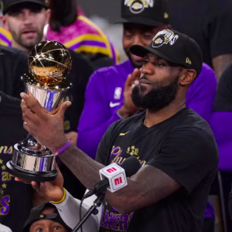 LeBron James, MVP del In-Season Tournament. 