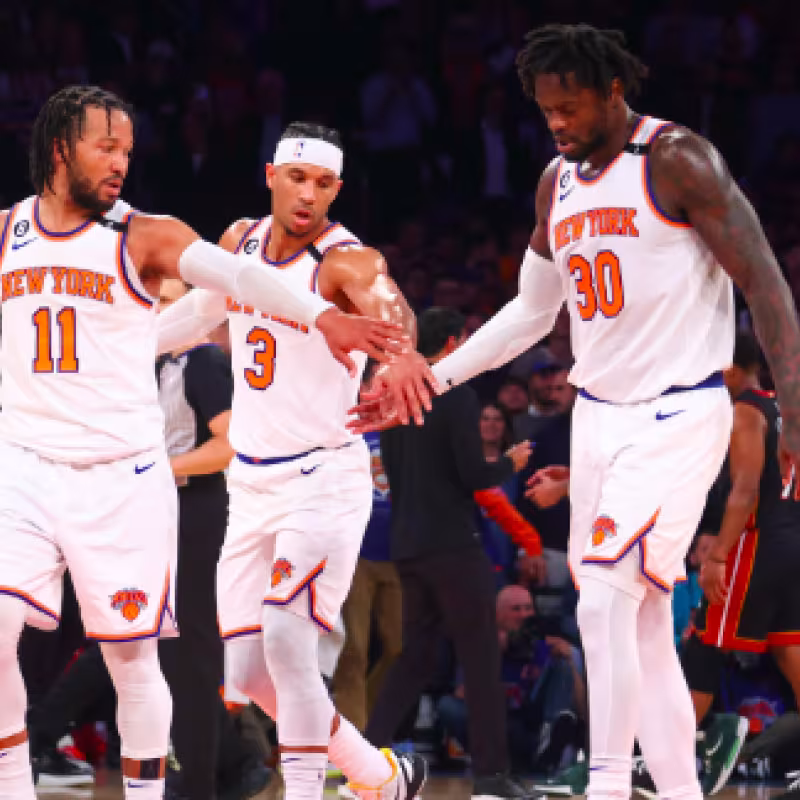 Los Knicks buscan mejorar su roster. 