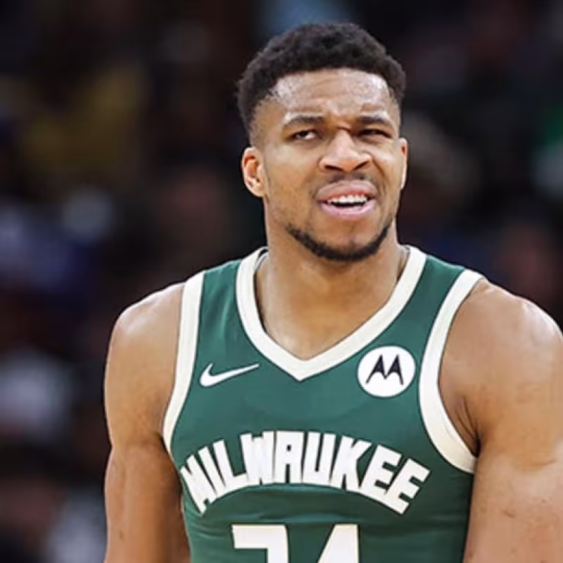 Giannis Antetokounmpo, estrella de Milwaukee Bucks.