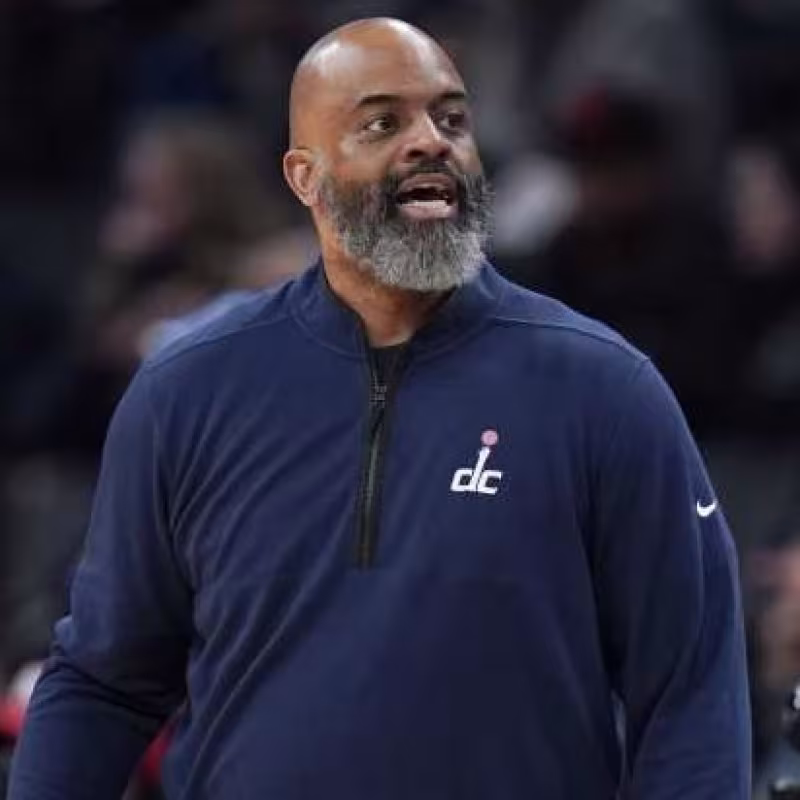Wes Unseld Jr., entrenador de Washington Wizards.