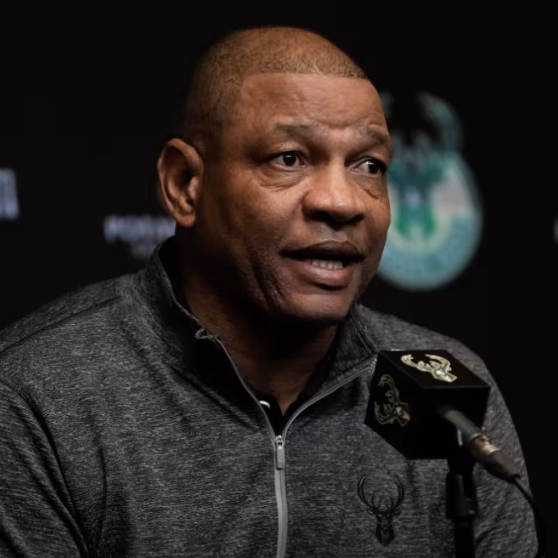 Doc Rivers, entrenador de Milwaukee Bucks.