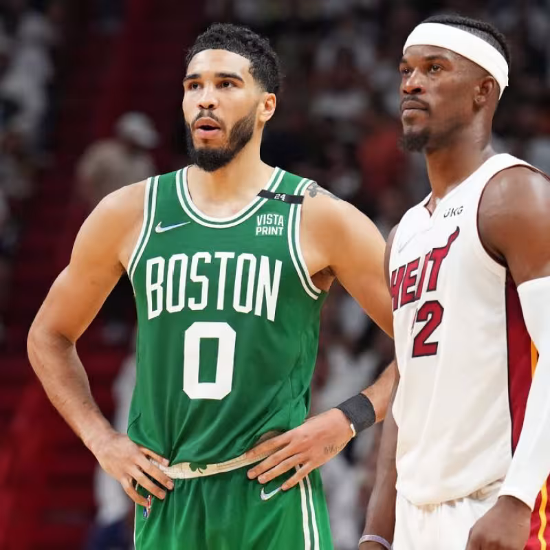 Jayson Tatum y Jimmy Butler