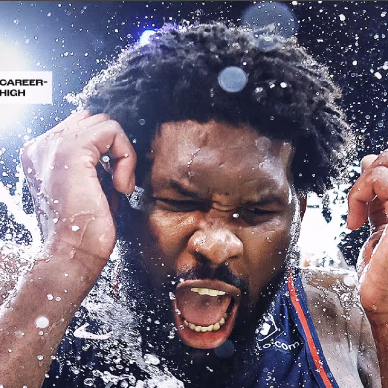 Locura de Joel Embiid con los Sixers.