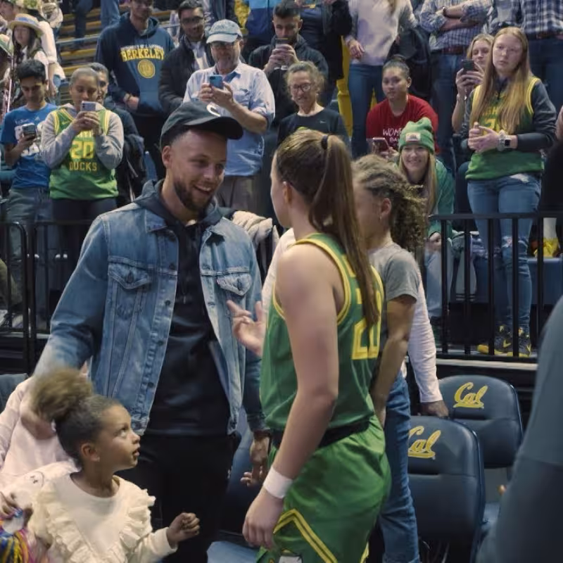 Stephen Curry y Sabrina Ionescu